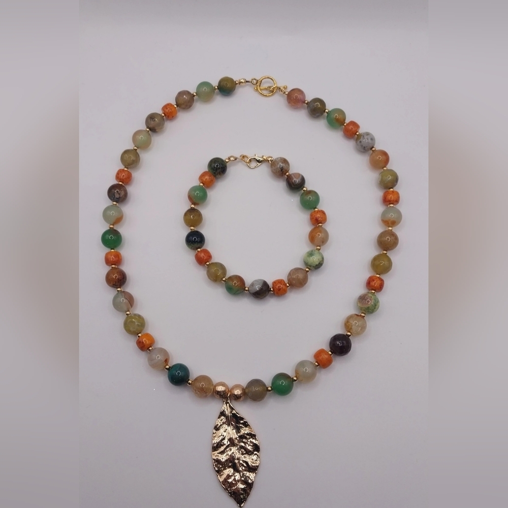 Elegant Multicolor Beaded Necklace and Bracelet Set